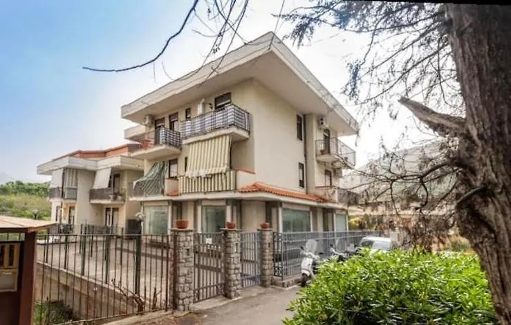 Casa Vacanza - I Mulini Con Parcheggio Gratuito Incluso. Monreale 0*,  Italy